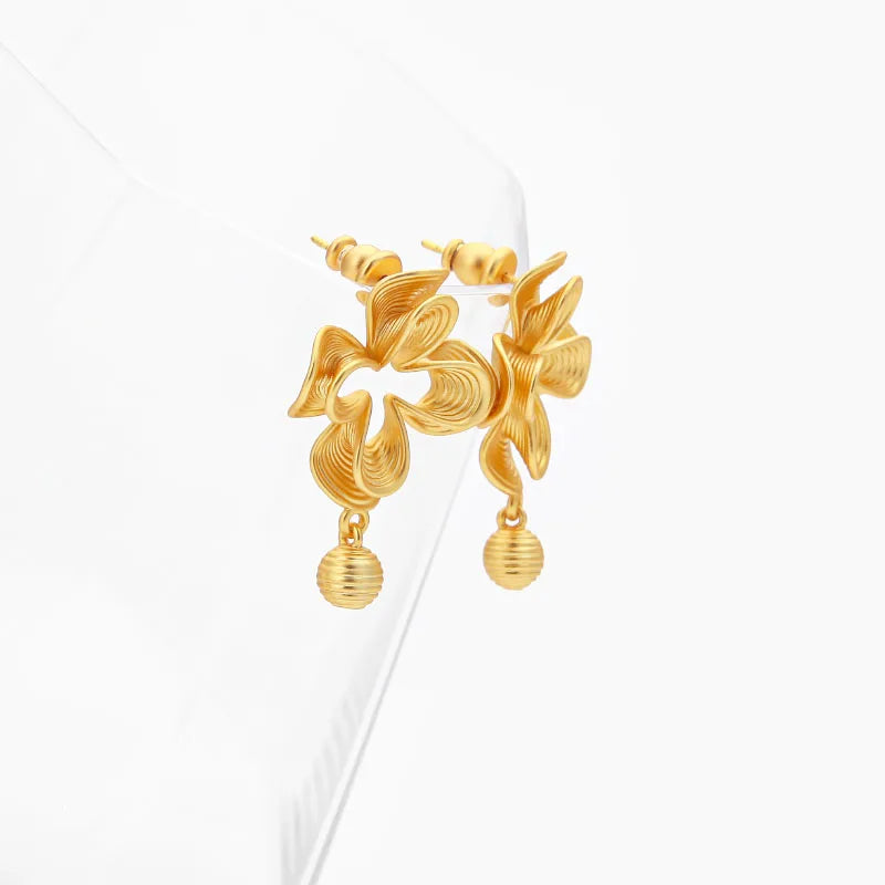 Lucky Four‑Leaf Clover Studs, 18K Gold‑Plated with Striped Detail & Ball Accent