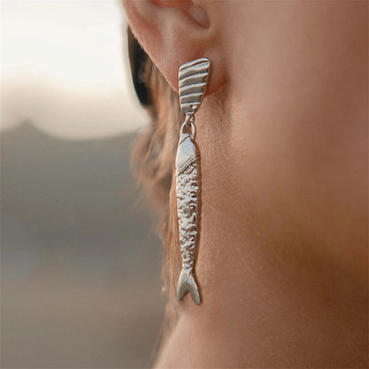Gold‑Plated Titanium Steel Small Fish Long Earrings, Retro Artistic Style