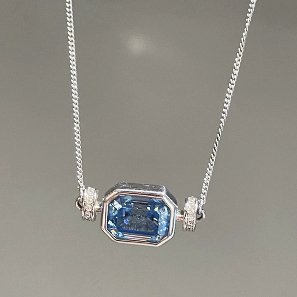 Silver Sparkling Emerald Cut Aquamarine Gemstone Pendant Necklace