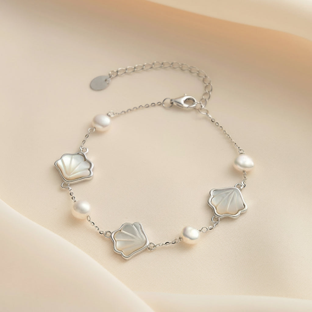 Silver Dainty Conch Shell Bracelet, Ocean-Inspired Beach Jewelry