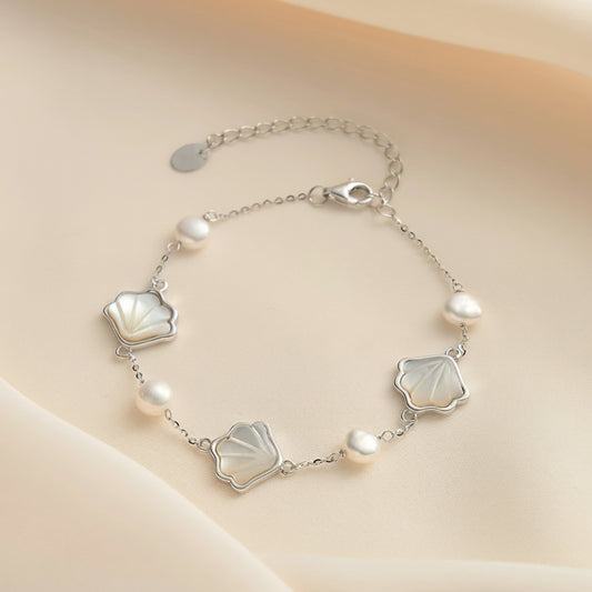 Silver Dainty Conch Shell Bracelet, Ocean-Inspired Beach Jewelry
