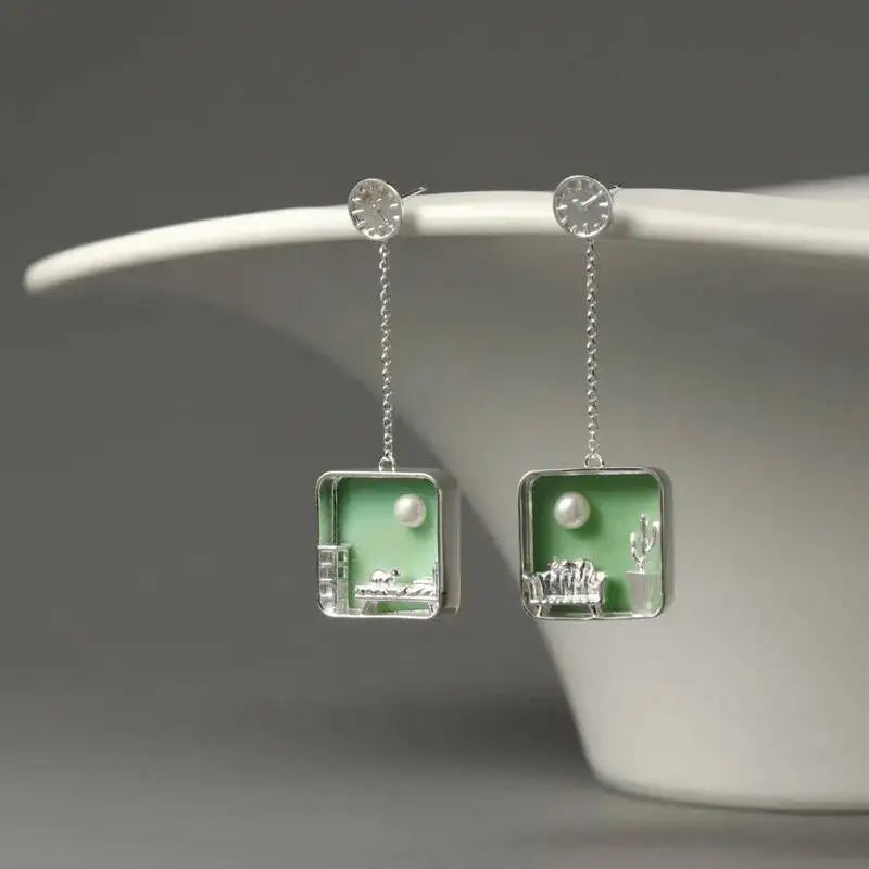 Silver Square Shaped inlaid with Glass and Pearl Creative Cat