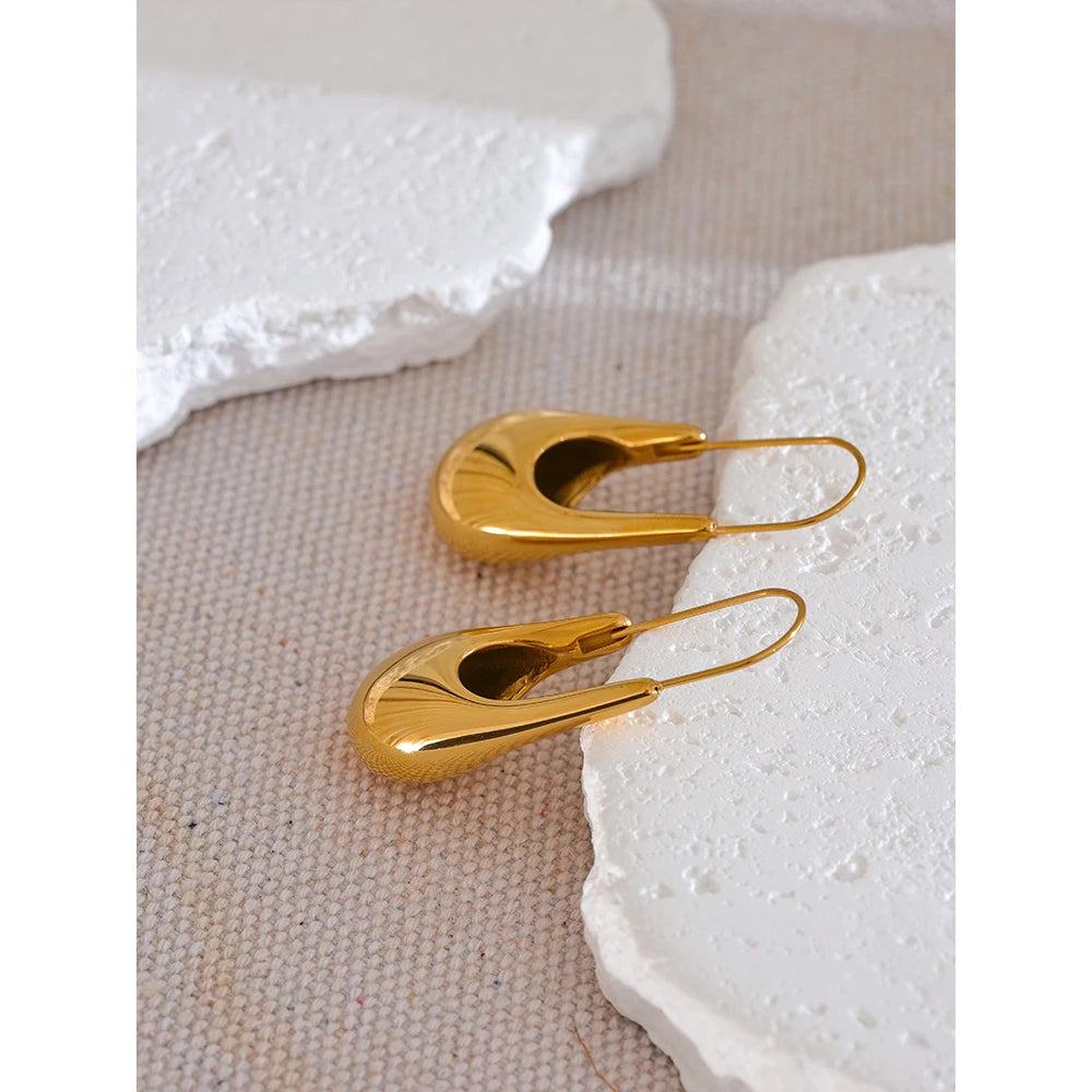 High-Quality Stainless Steel Geometric Hoop Earrings – 18K PVD Plated Textured Statement